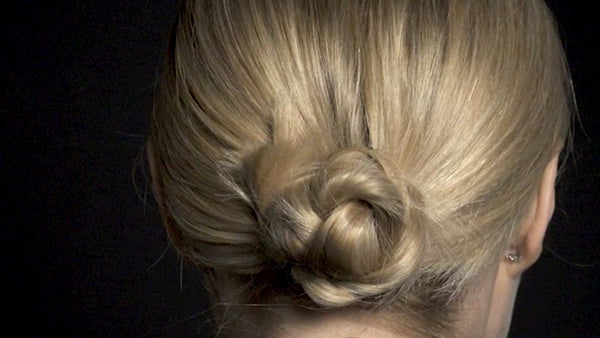 How To: Style From Day to Night - Cuvée Beauty